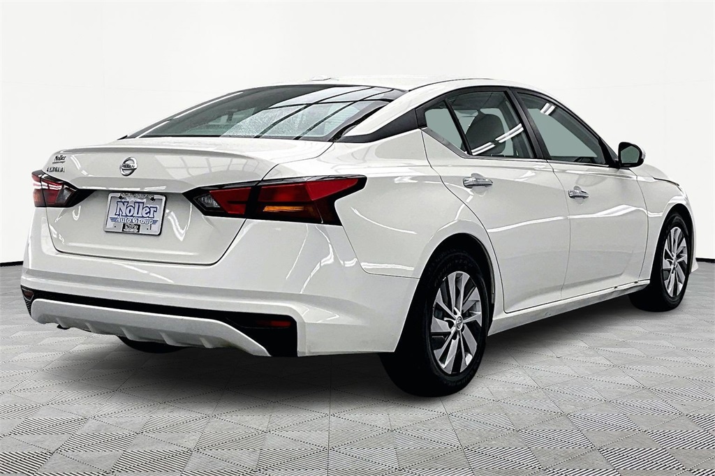 Used 2020 Nissan Altima S with VIN 1N4BL4BV6LN322896 for sale in Kansas City