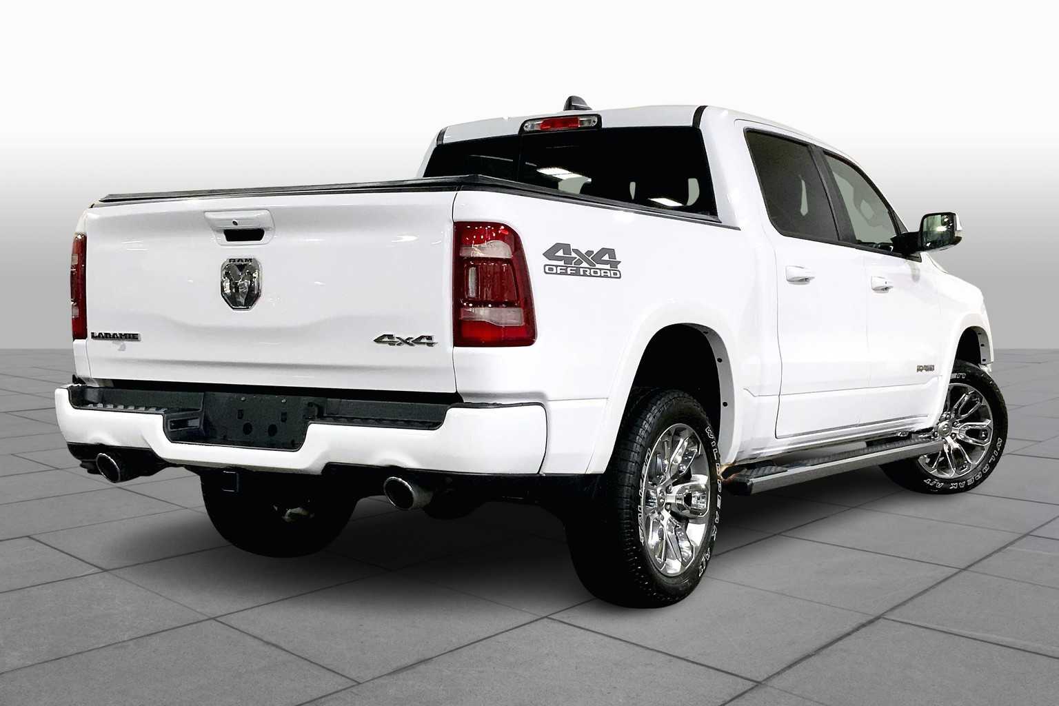 2022 Ram 1500 Laramie photo 9