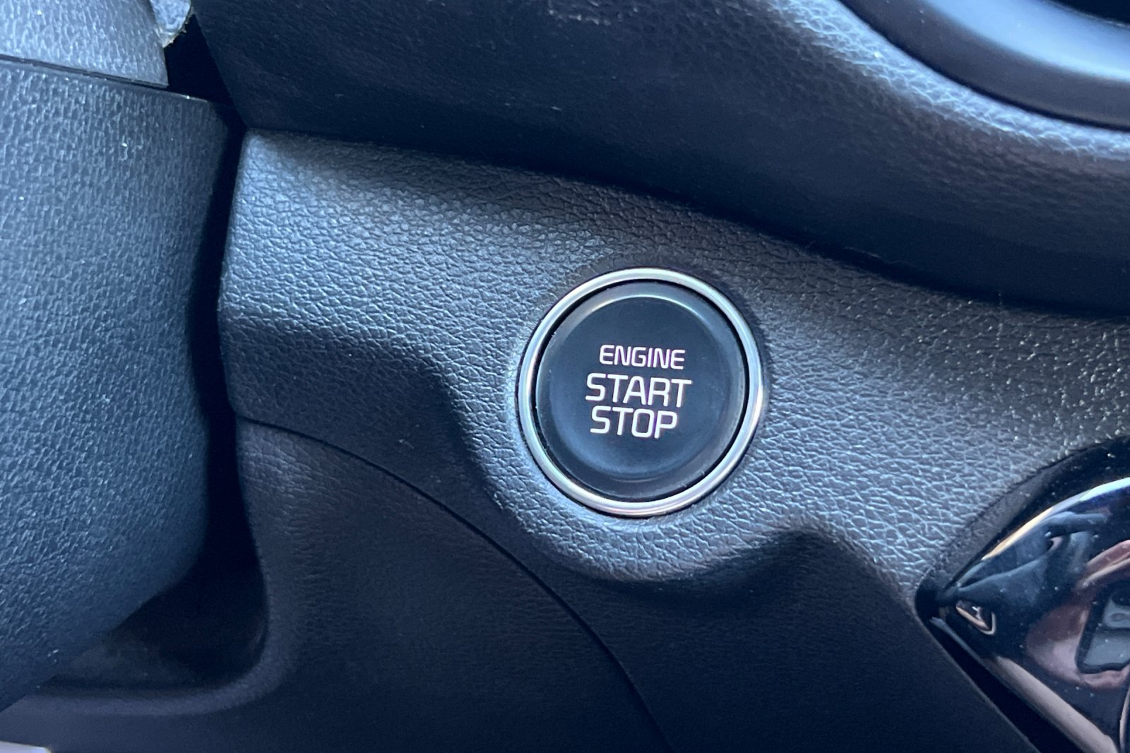 2023 Kia Forte GT-Line photo 18