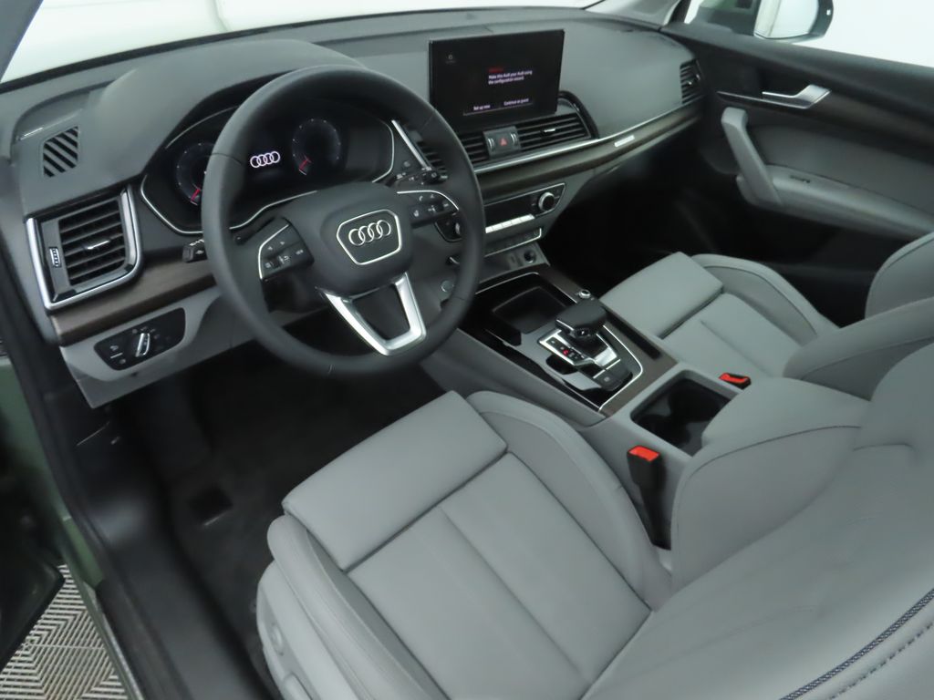 2025 Audi Q5 45 S line Premium Plus photo 9