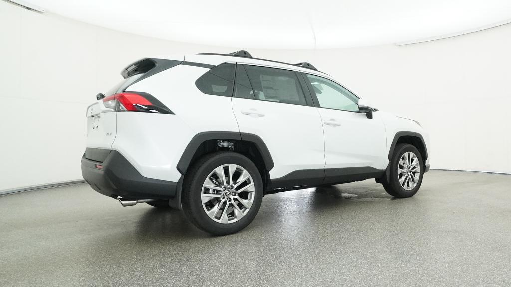 2025 Toyota RAV4 XLE Premium photo 21