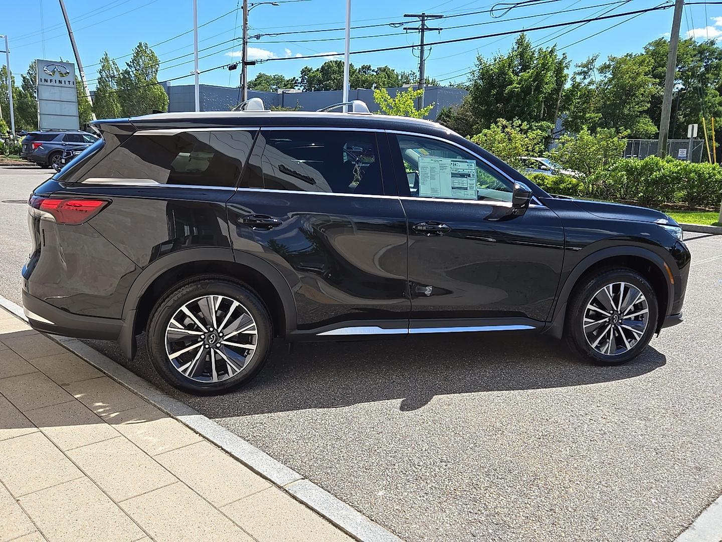 2026 Infiniti QX60 Luxe AWD photo 10