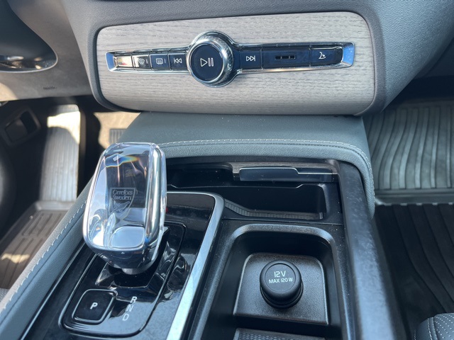2024 Volvo XC90 Ultimate photo 14