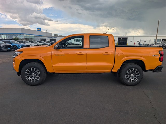 2025 Chevrolet Colorado Z71 photo 2