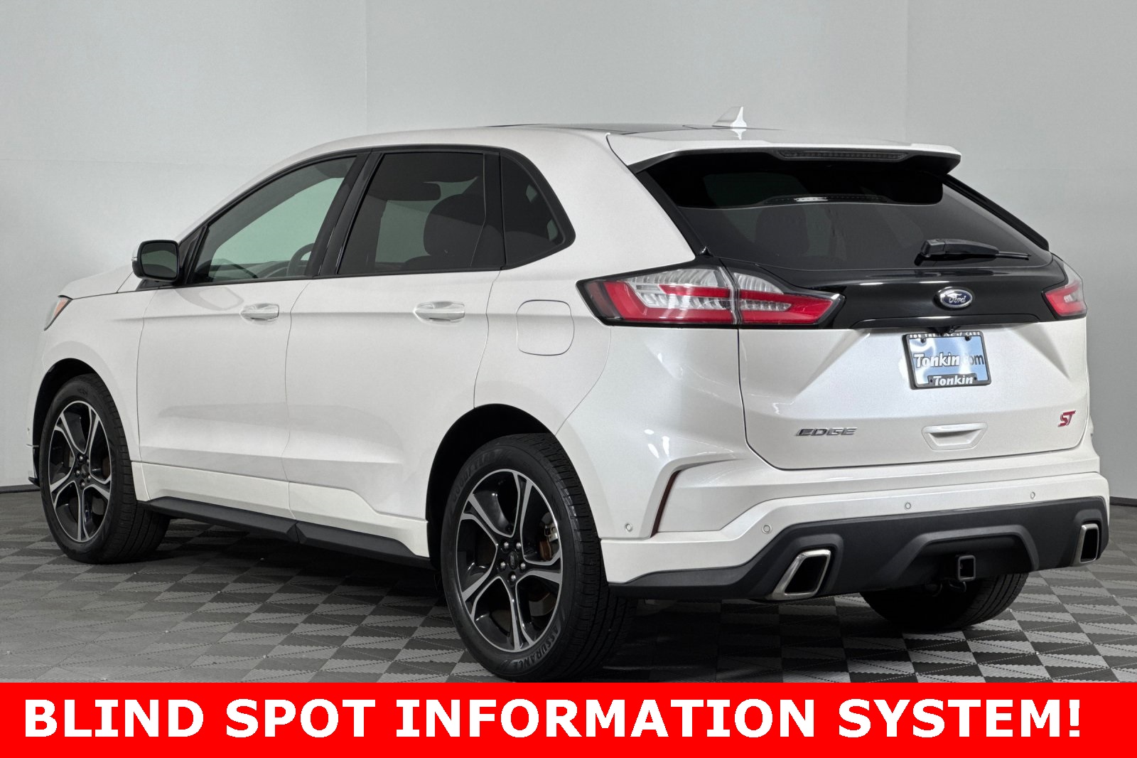2019 Ford Edge ST photo 6