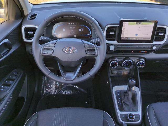2025 Hyundai Venue Limited photo 11