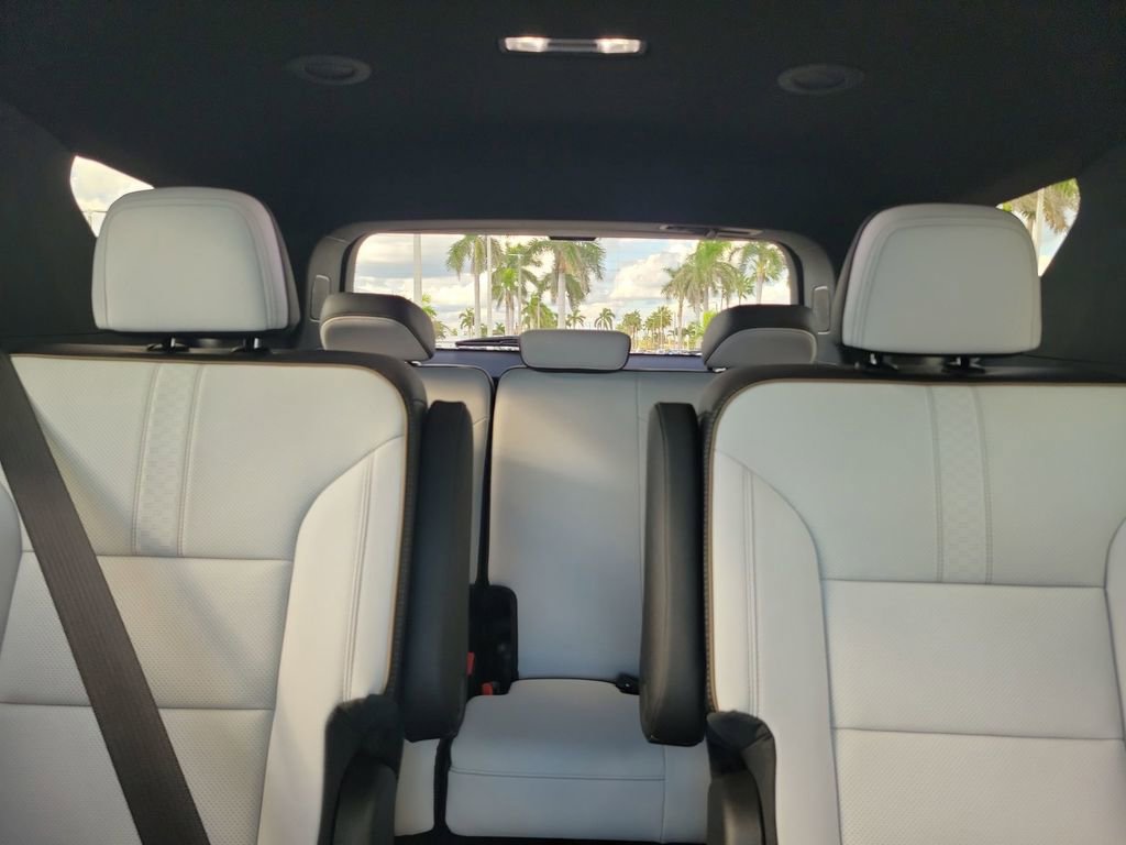 2026 Chevrolet Traverse High Country photo 12