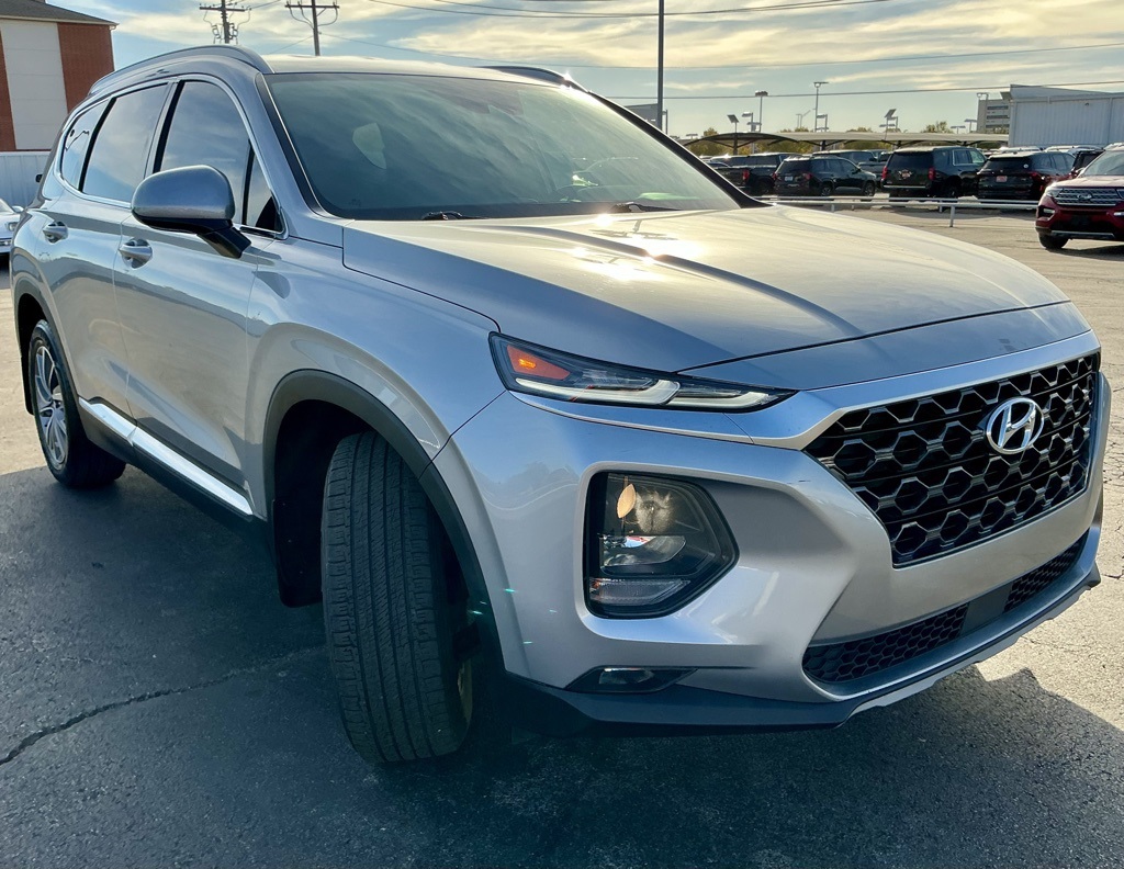 2020 Hyundai Santa Fe SEL photo 2