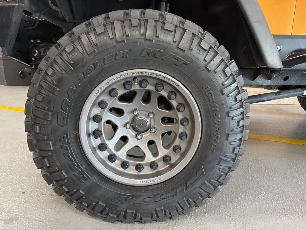 2003 Jeep Wrangler SE photo 2