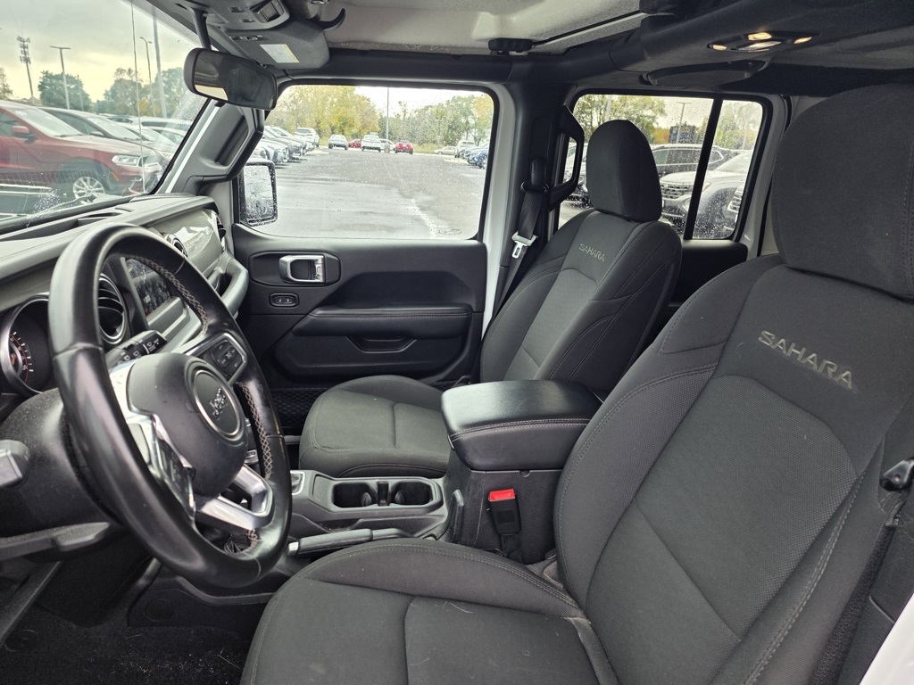 2020 Jeep Wrangler Unlimited Sahara photo 3