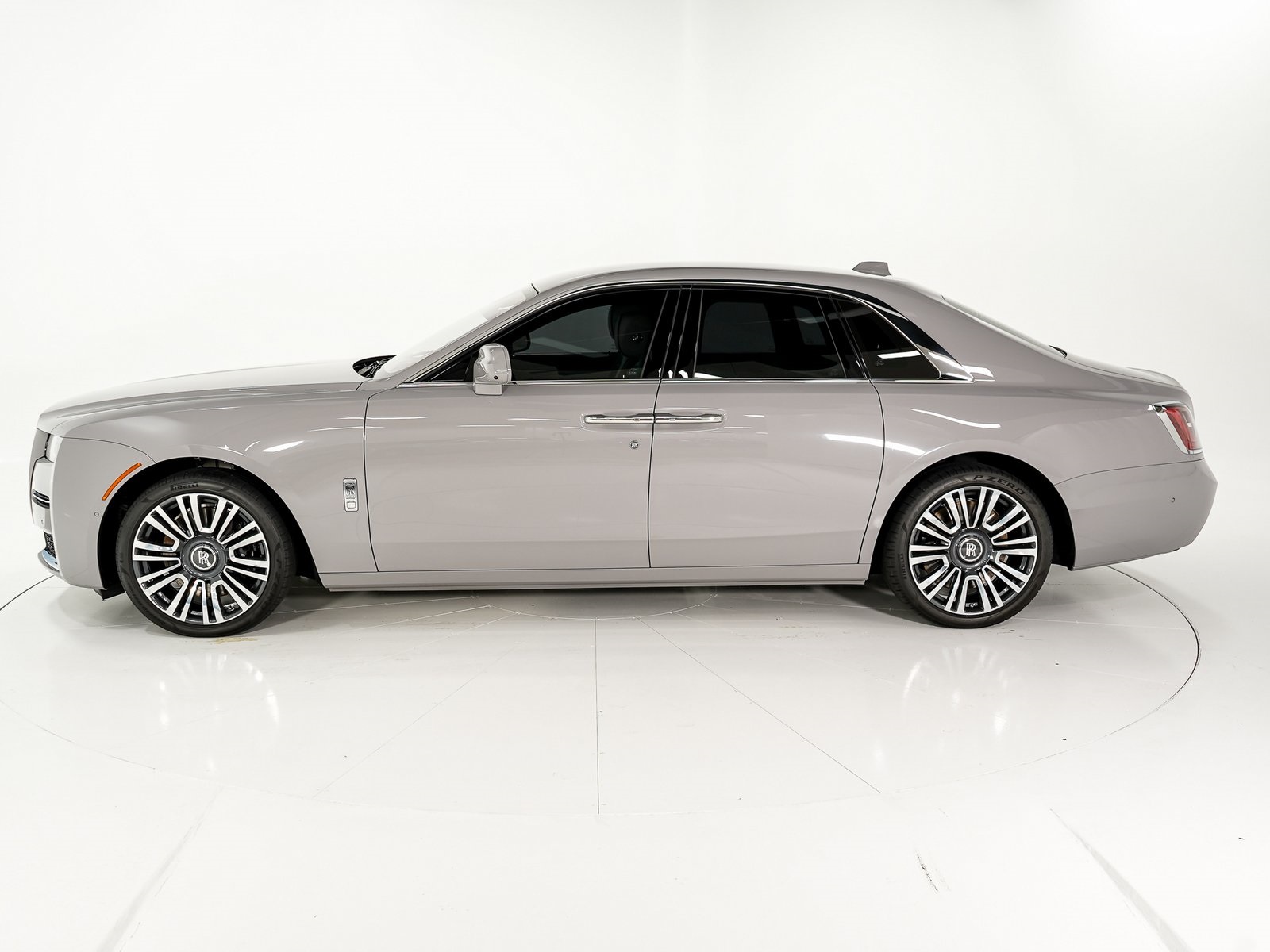 2022 Rolls Royce Ghost RR21 photo 2