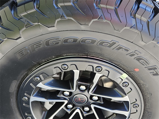 2025 Jeep Wrangler Rubicon X photo 17