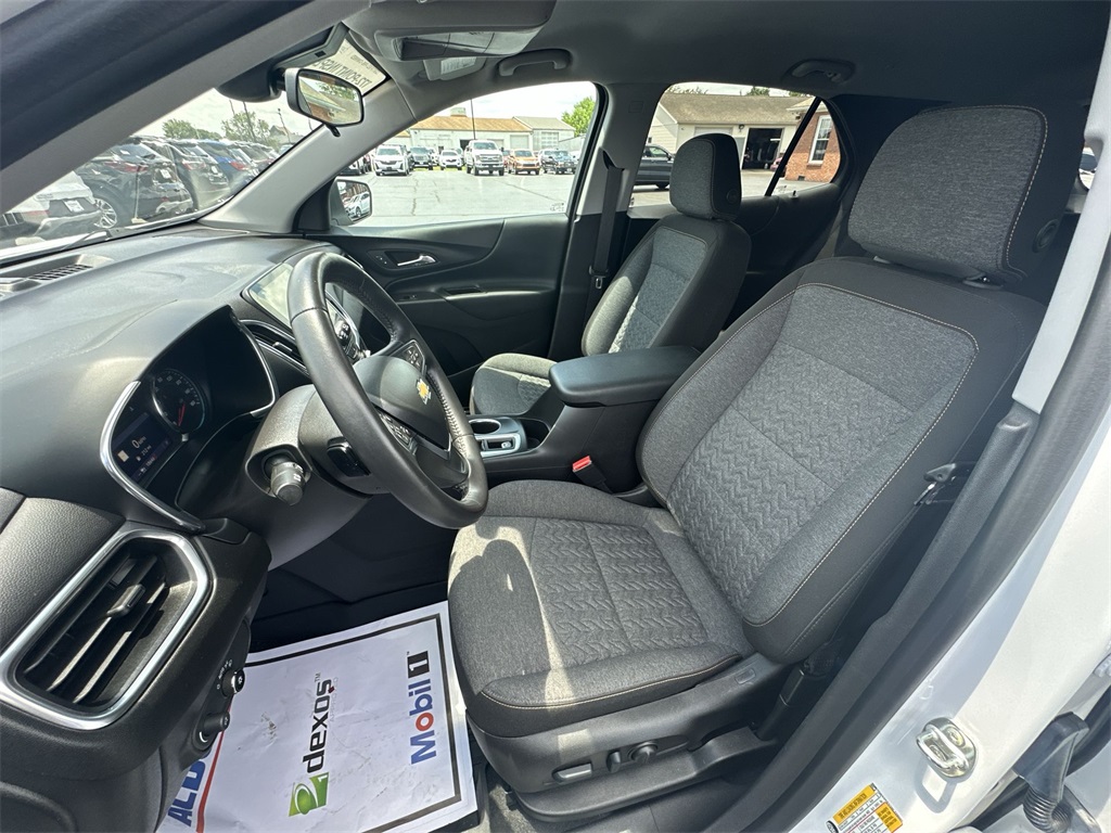 2022 Chevrolet Equinox LT photo 11