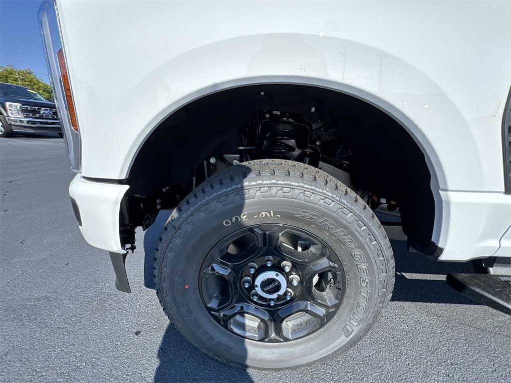 2026 Ford F-350 XL photo 10