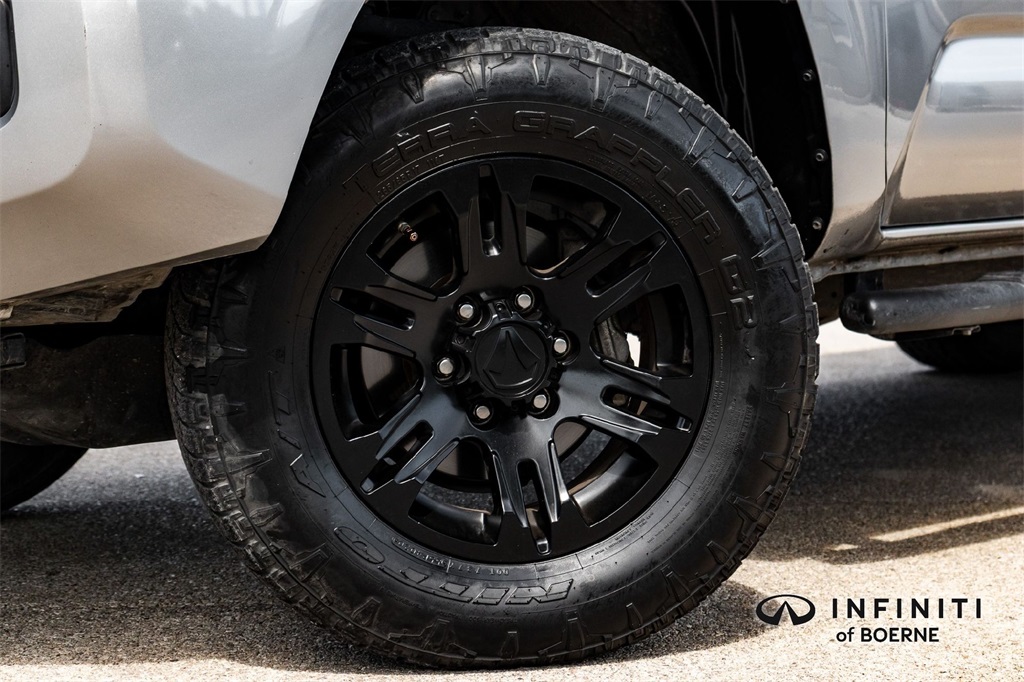 2021 Toyota Tacoma SR5 photo 3