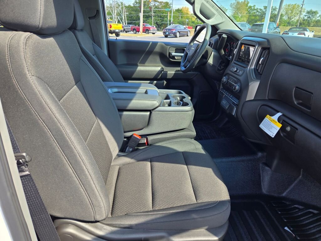 2026 Chevrolet Silverado 1500 photo 4