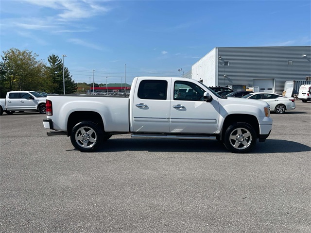 2013 Gmc Sierra Denali photo 2
