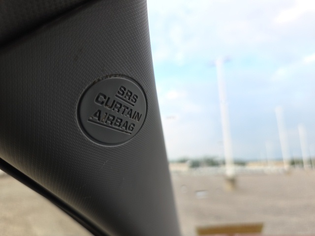 2015 Toyota RAV4 LE photo 28
