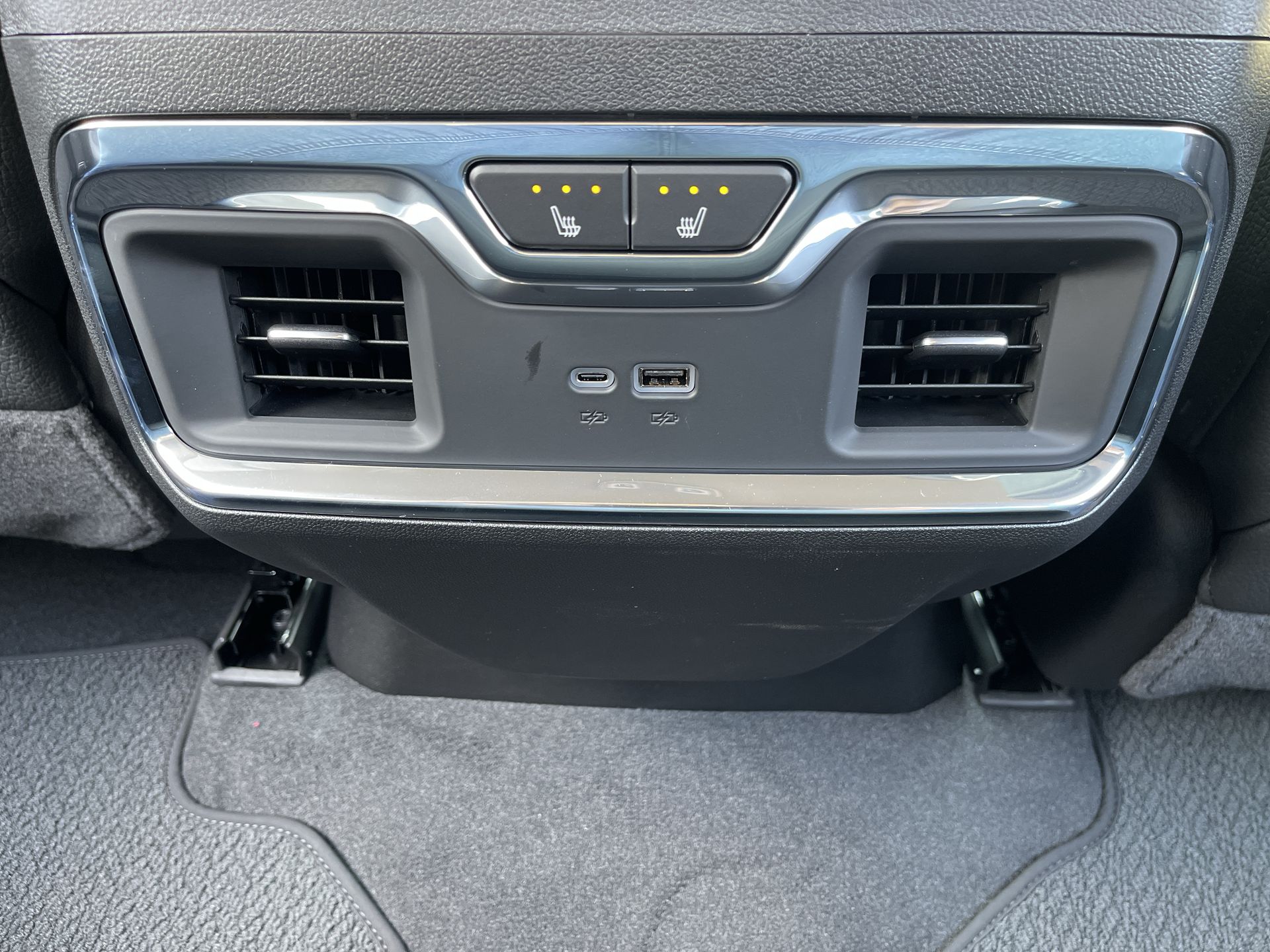 2026 Gmc Sierra Denali photo 21