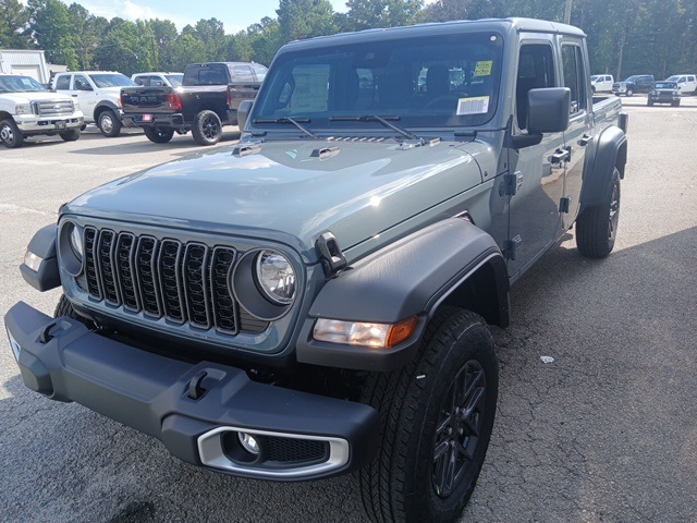 2025 Jeep Gladiator Sport S photo 4