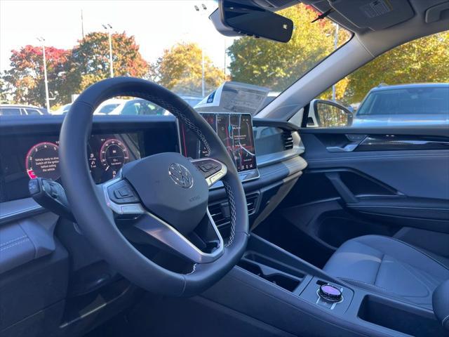 2026 Volkswagen Tiguan SE photo 4