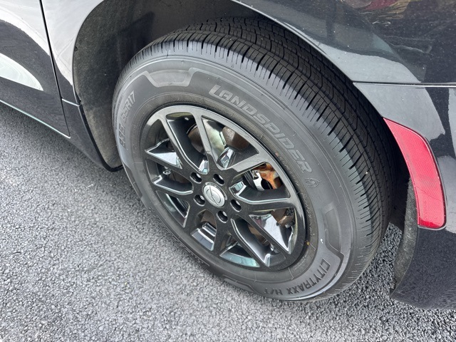 2022 Chrysler Pacifica Touring L photo 10