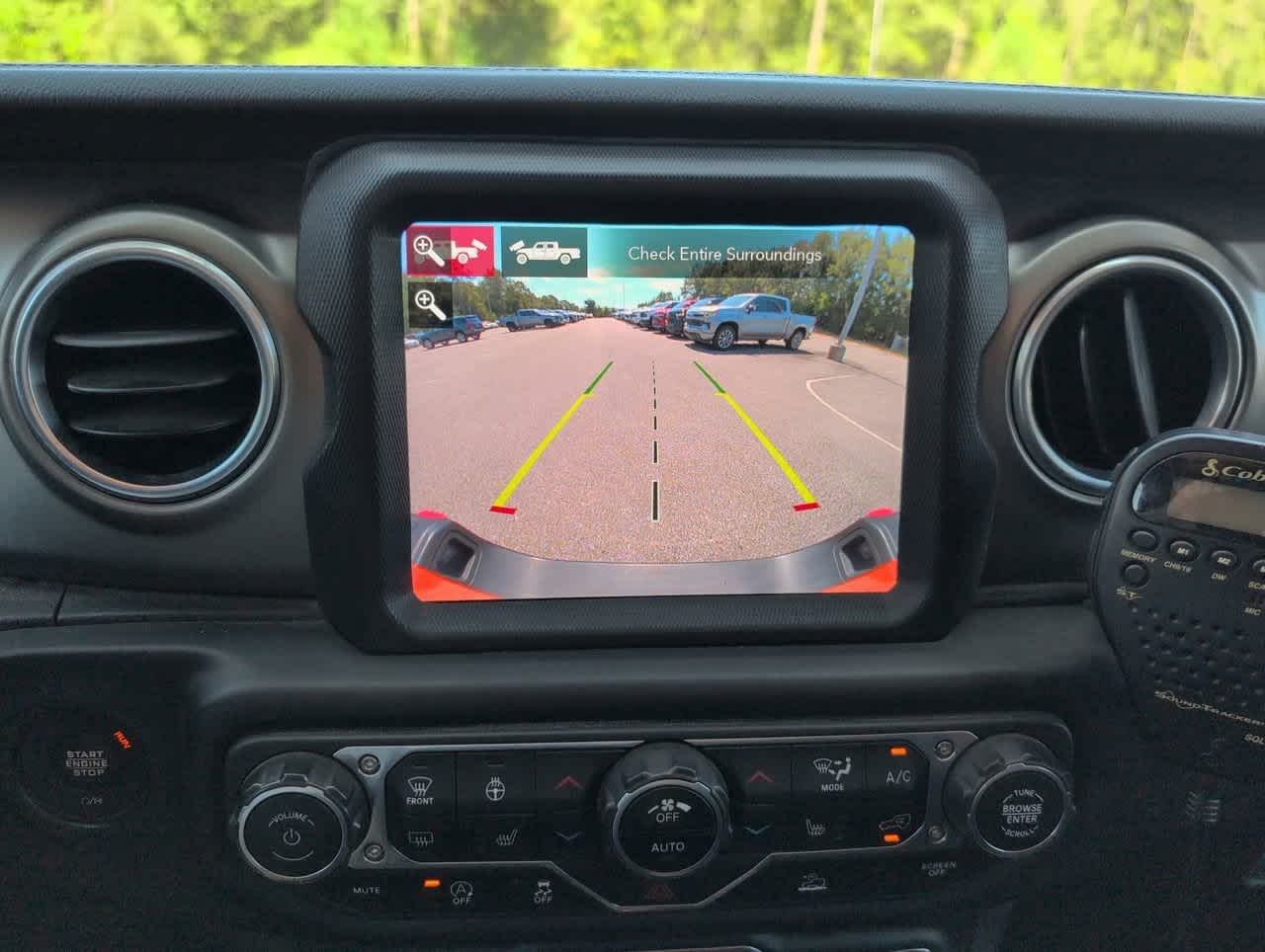 2020 Jeep Gladiator Rubicon photo 17