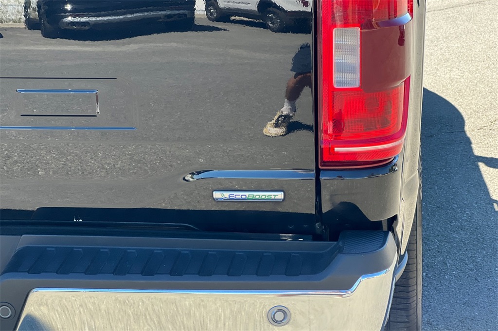2023 Ford F-150 XL photo 11