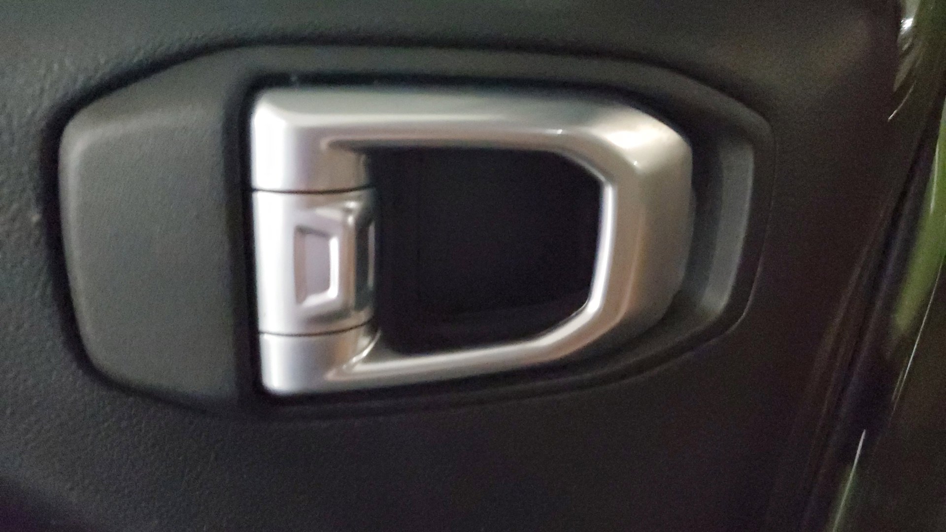 2021 Jeep Wrangler Unlimited Sahara 4xe photo 18