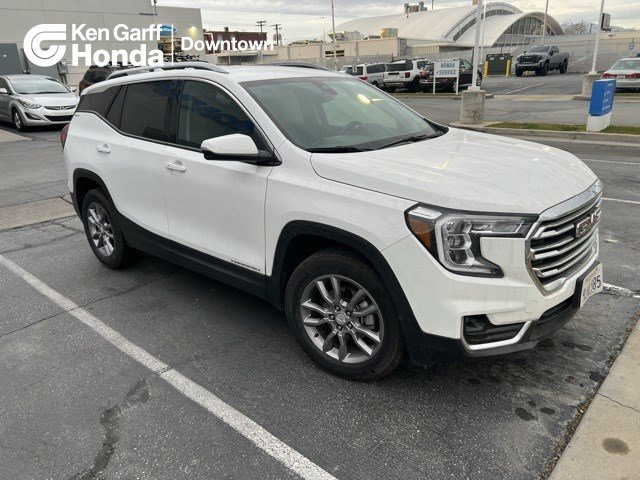 2024 GMC Terrain SLT's photo