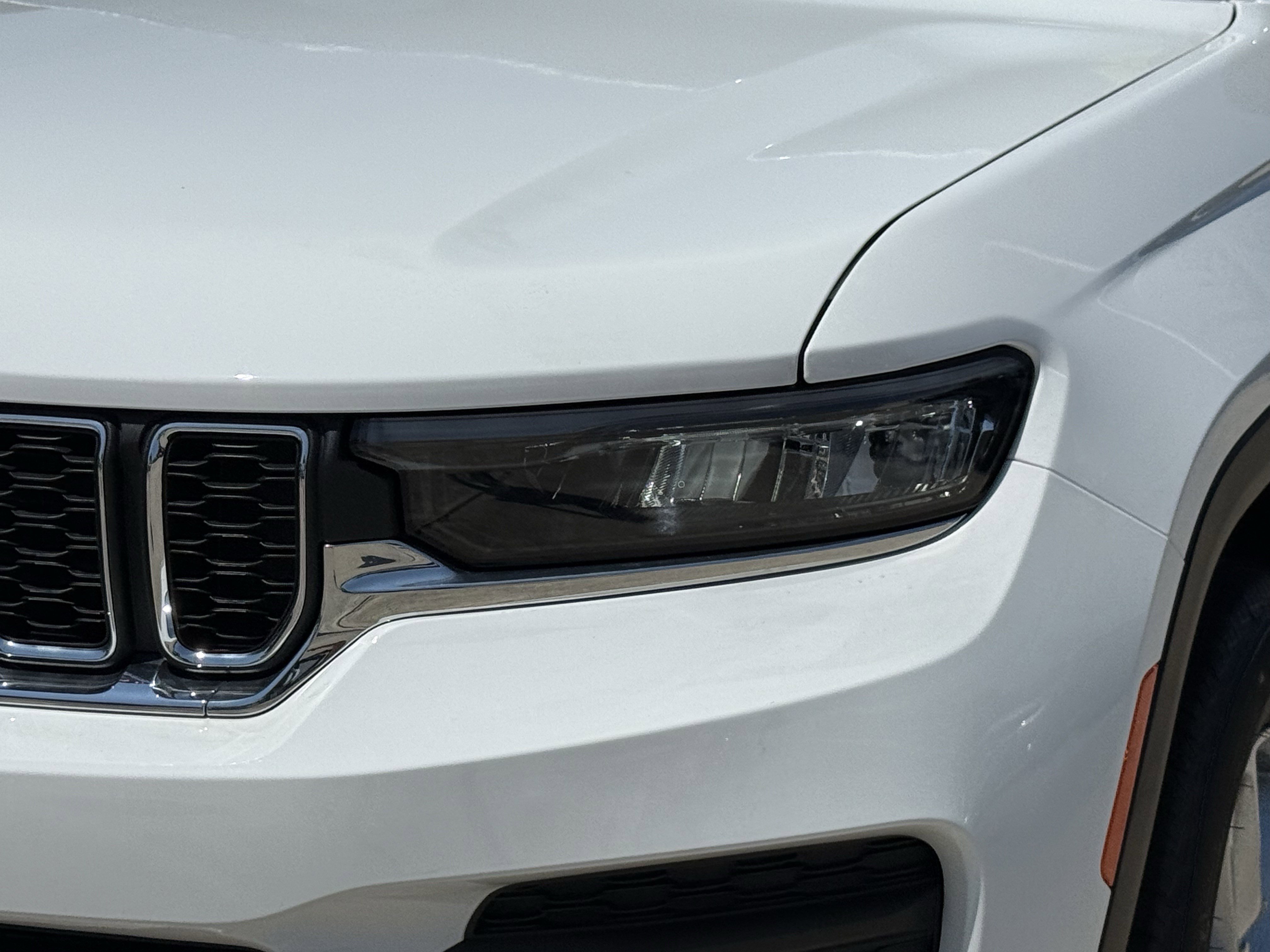 2025 Jeep Grand Cherokee Laredo X photo 4