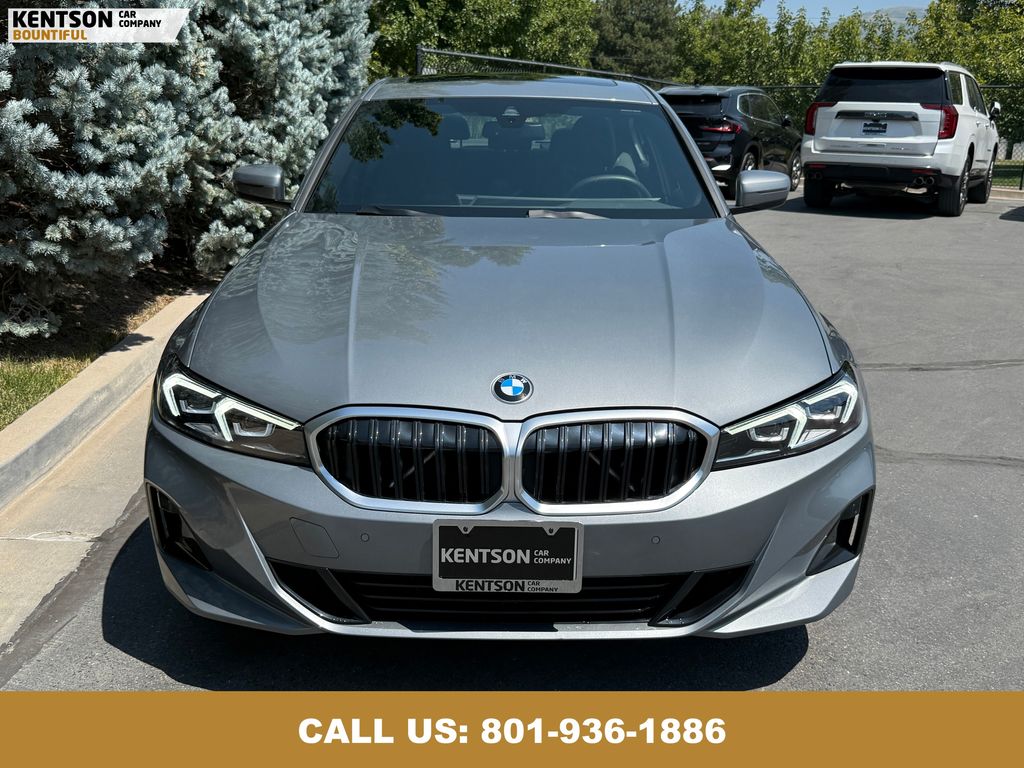 2025 Bmw 330i xDrive photo 2