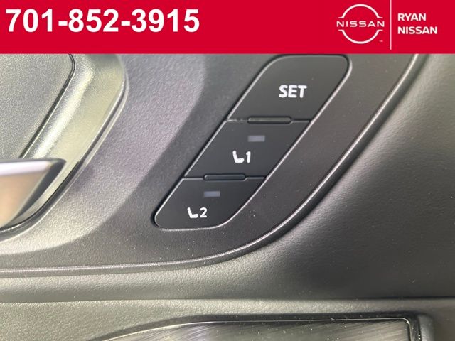 2026 Nissan Rogue SV photo 13