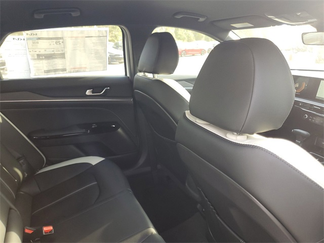 2025 Kia K5 GT-Line photo 27