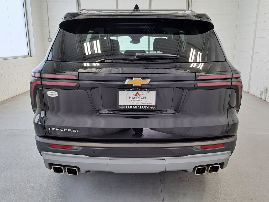 2025 Chevrolet Traverse photo 5