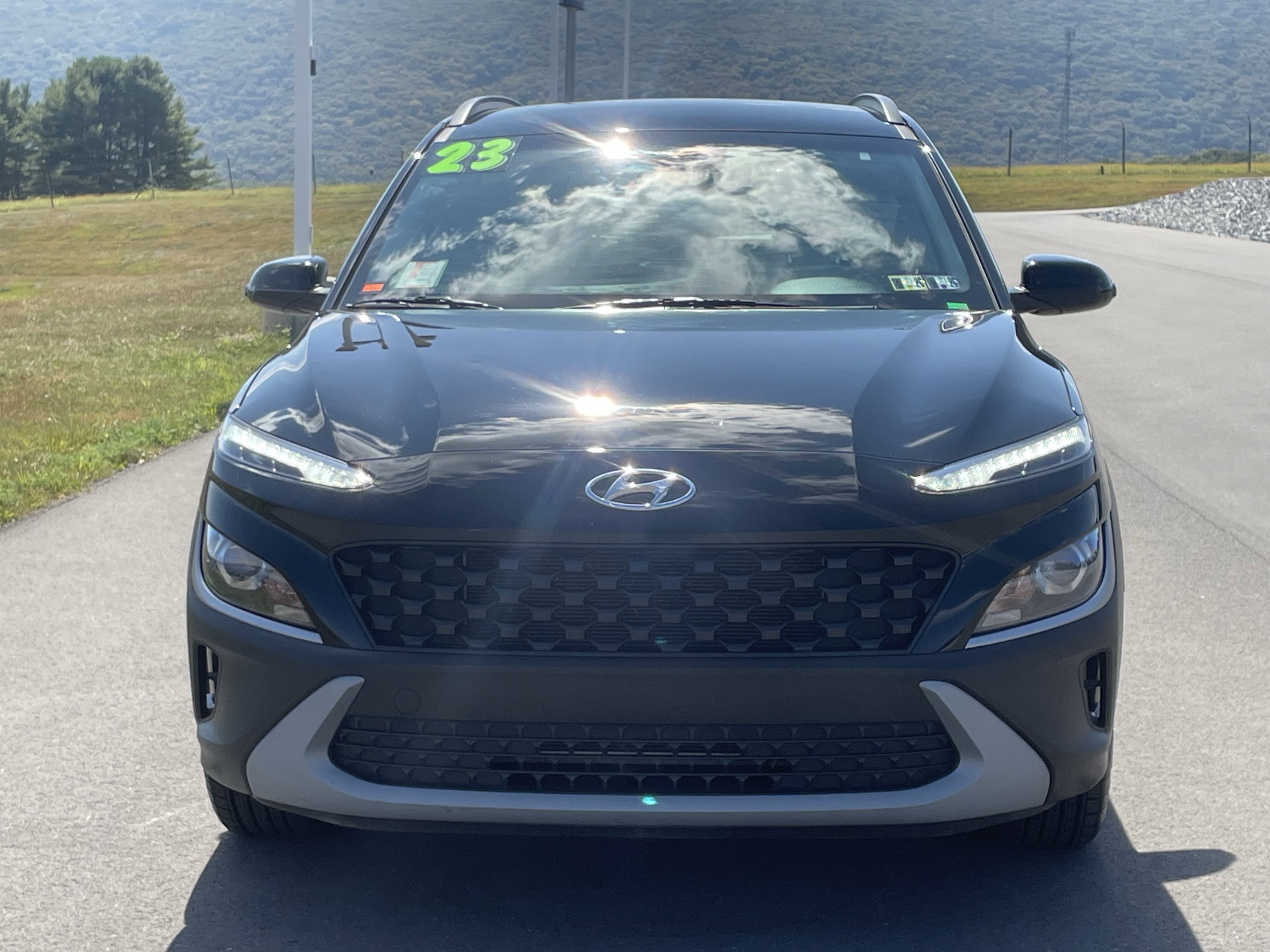 2023 Hyundai Kona SEL photo 6