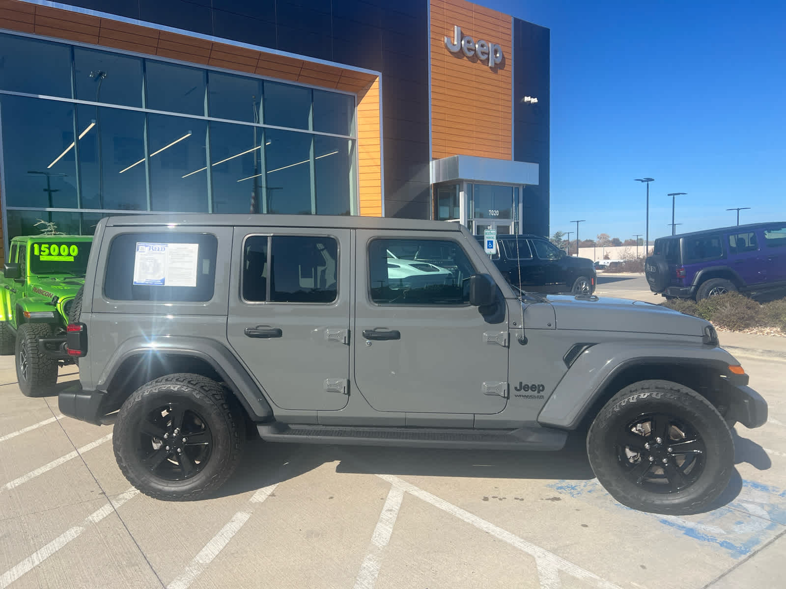 Used 2021 Jeep Wrangler Unlimited Sahara Altitude with VIN 1C4HJXEN6MW648605 for sale in Kansas City