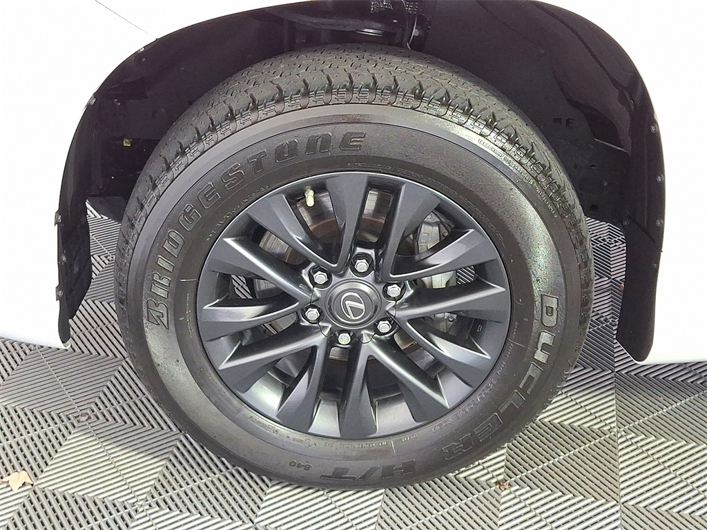 2023 Lexus GX 460 photo 9