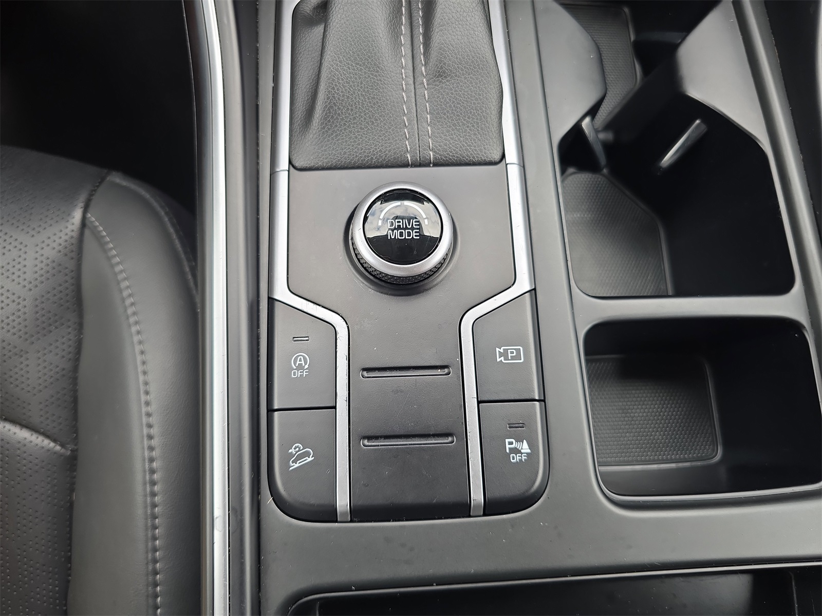 2023 Kia Sorento S photo 19