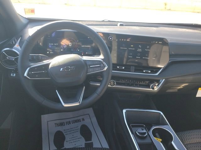 2026 Chevrolet Equinox LT photo 2