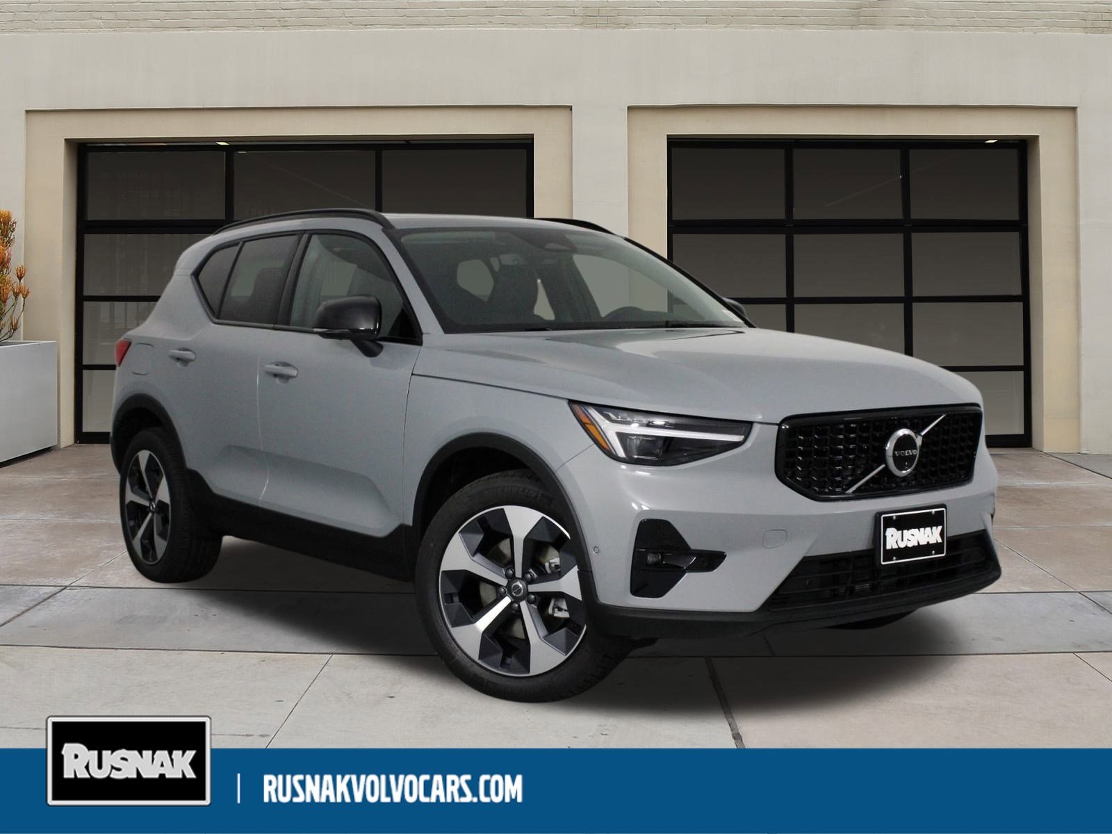 2026 Volvo XC40 Plus's photo