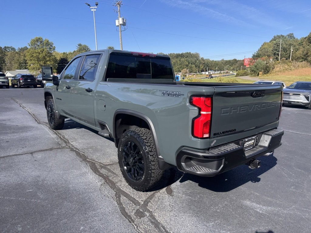 2026 Chevrolet Silverado LT photo 4