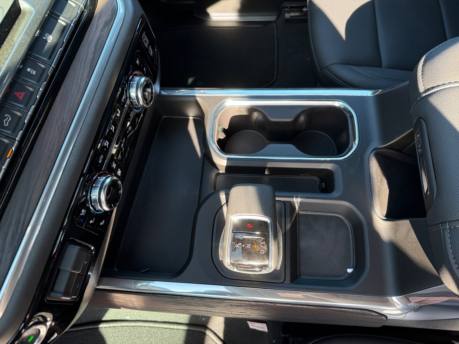 2025 Gmc Sierra 1500 SLT photo 13