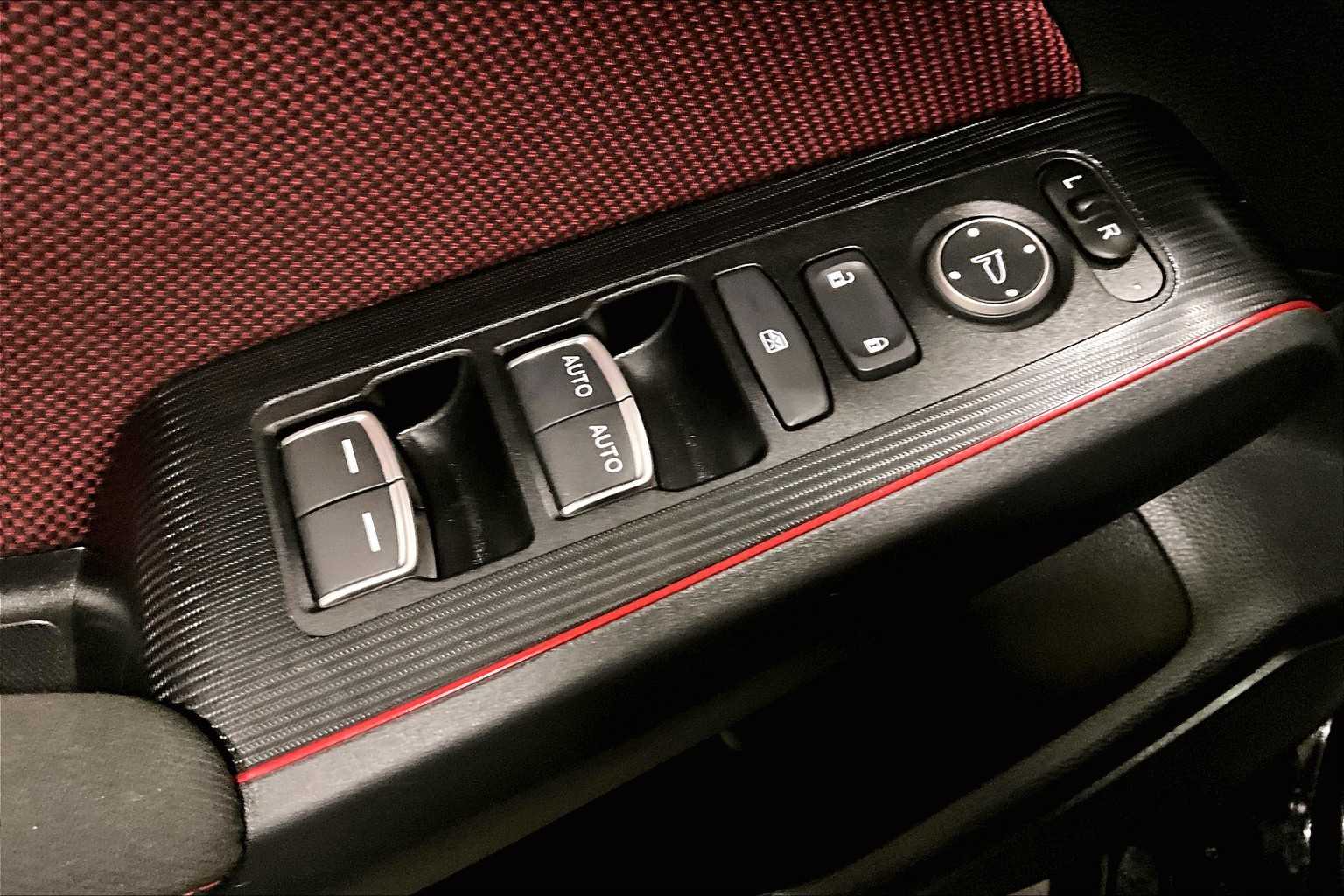 2024 Honda Civic Si photo 32