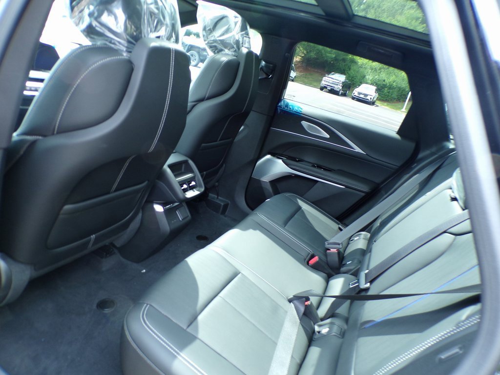 2025 Cadillac Lyriq Sport photo 7