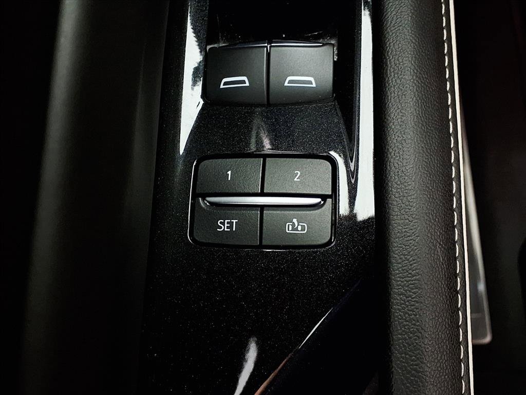 2024 Cadillac Escalade ESV Sport Platinum photo 10
