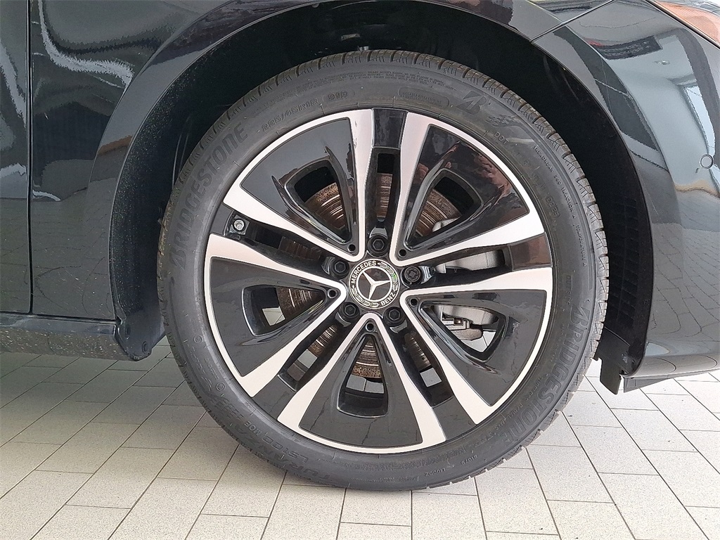 2025 Mercedes Benz CLA 250 4MATIC photo 5