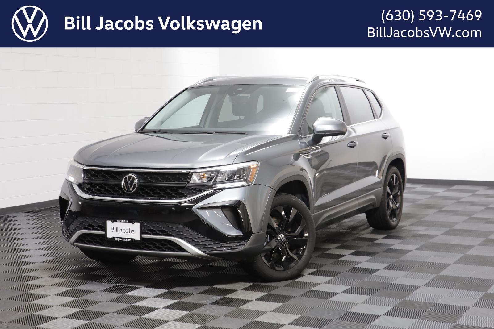 2023 Volkswagen Taos SE's photo