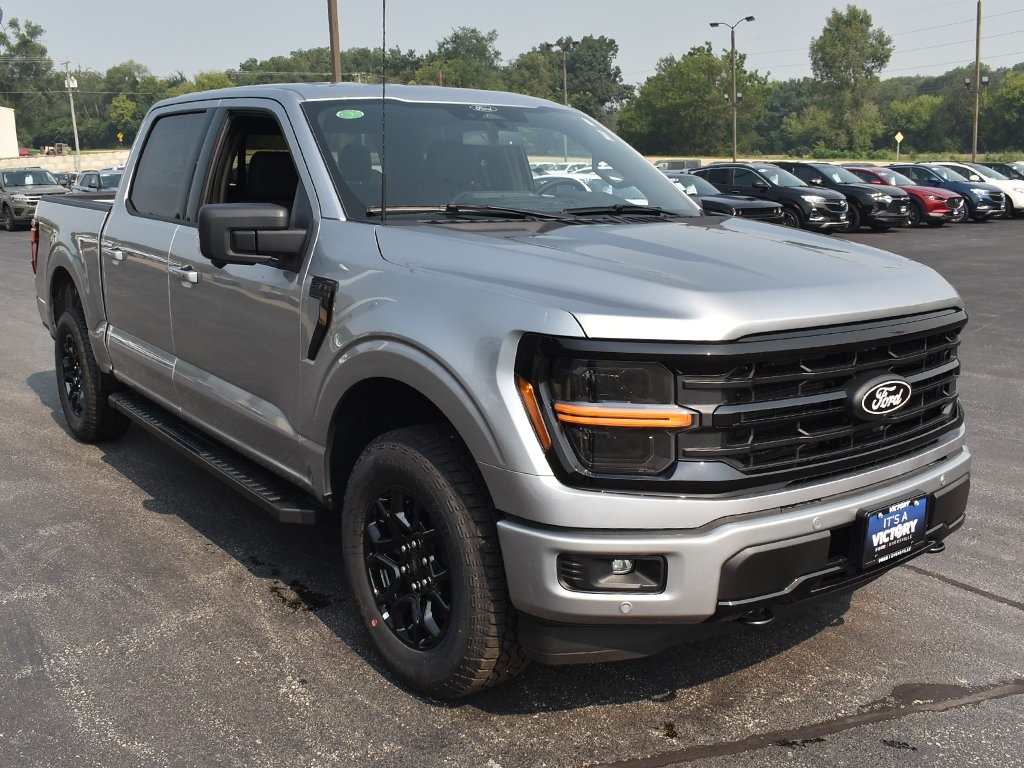 2025 Ford F-150 XLT photo 9
