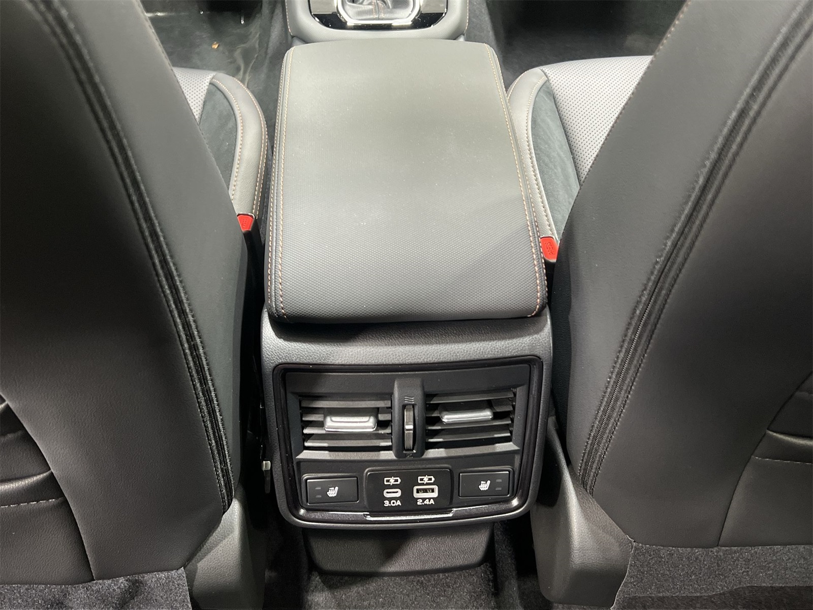 2025 Subaru Forester Touring photo 18